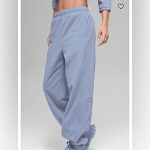 ALO Yoga Polar Fleece High-Waist Retreat Jogger in Color Winter Frost Size XXS